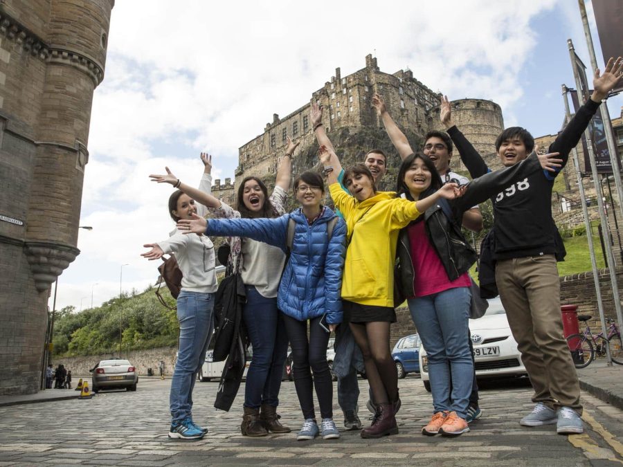 CES-Edinburgh-Great-shot-looking-up-to-the-castle.jpg