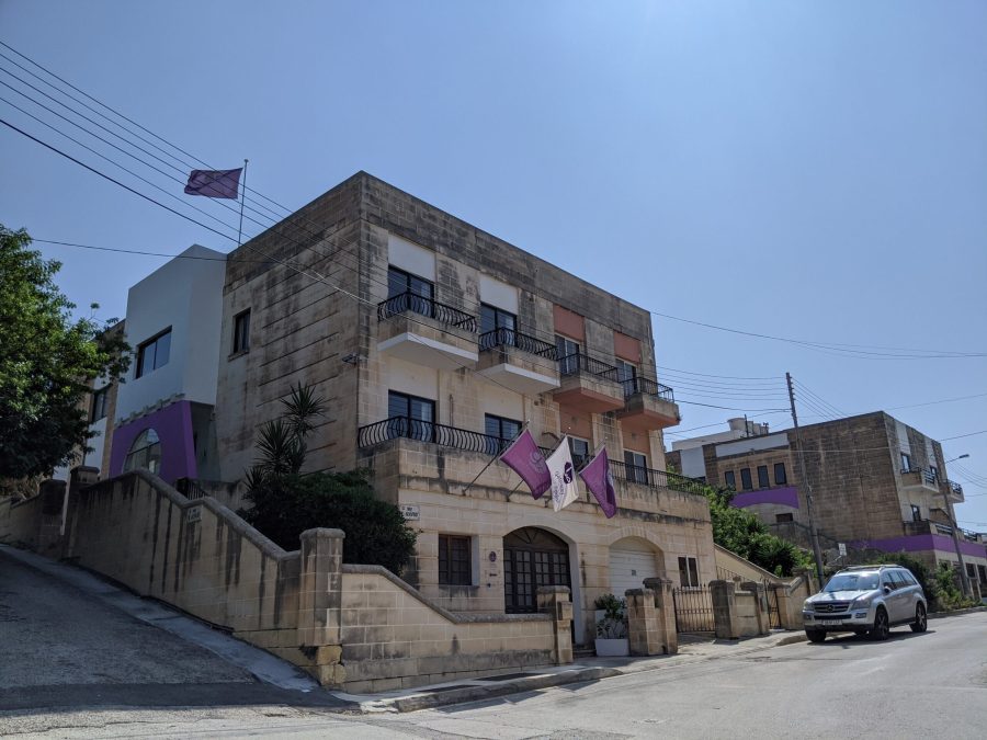 English-language-school-Malta-GSE-and-Residence-in-St-Julians-next-to-each-other-2-minutes-from-bedroom-to-classroom.jpg