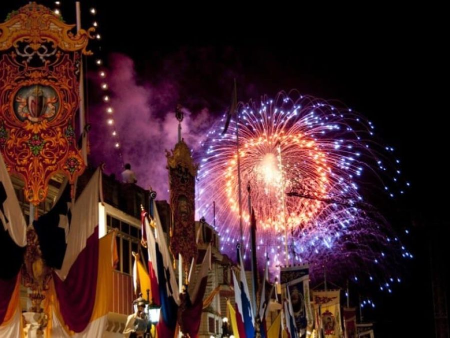 Fireworks-during-Feast-862x584-1.jpg