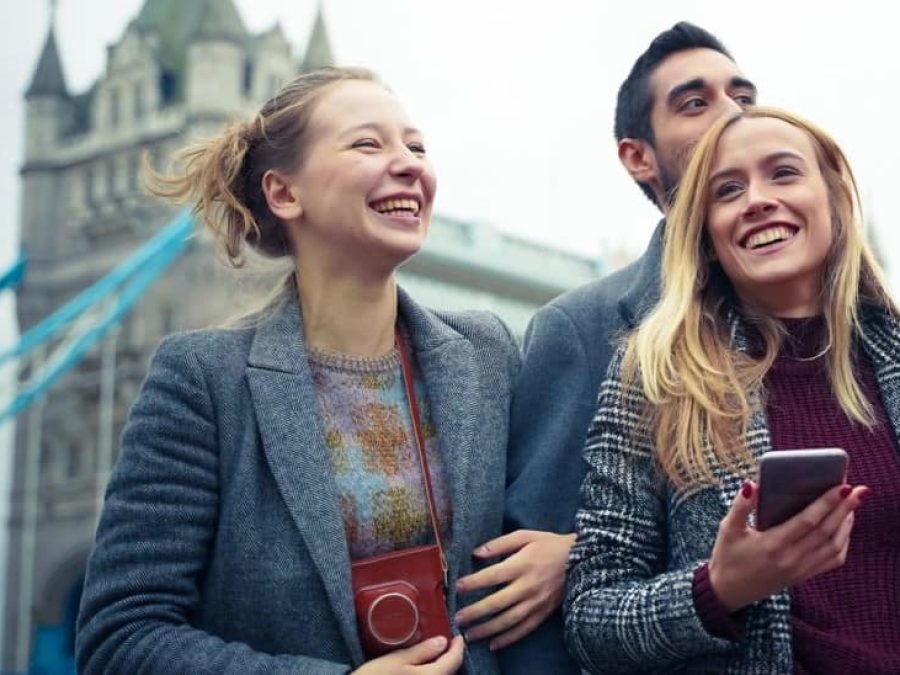 Students-in-front-of-Tower-Bridge-London-1720954792-1.jpg