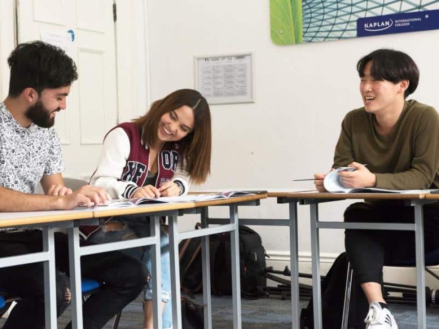 kaplan-english-school-london-photo-gallery-12.jpg