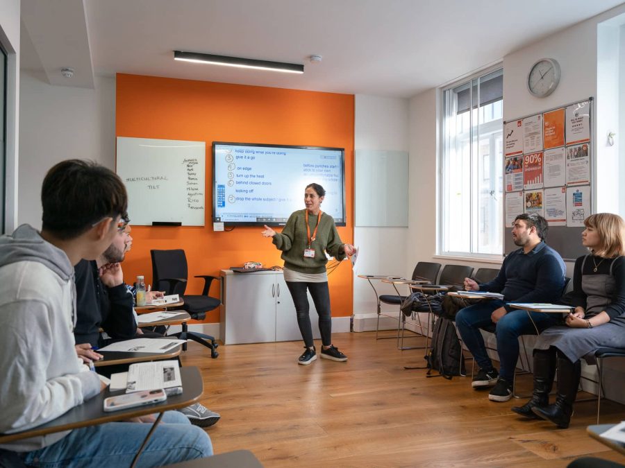 learn_english_london_school_lesson.jpg