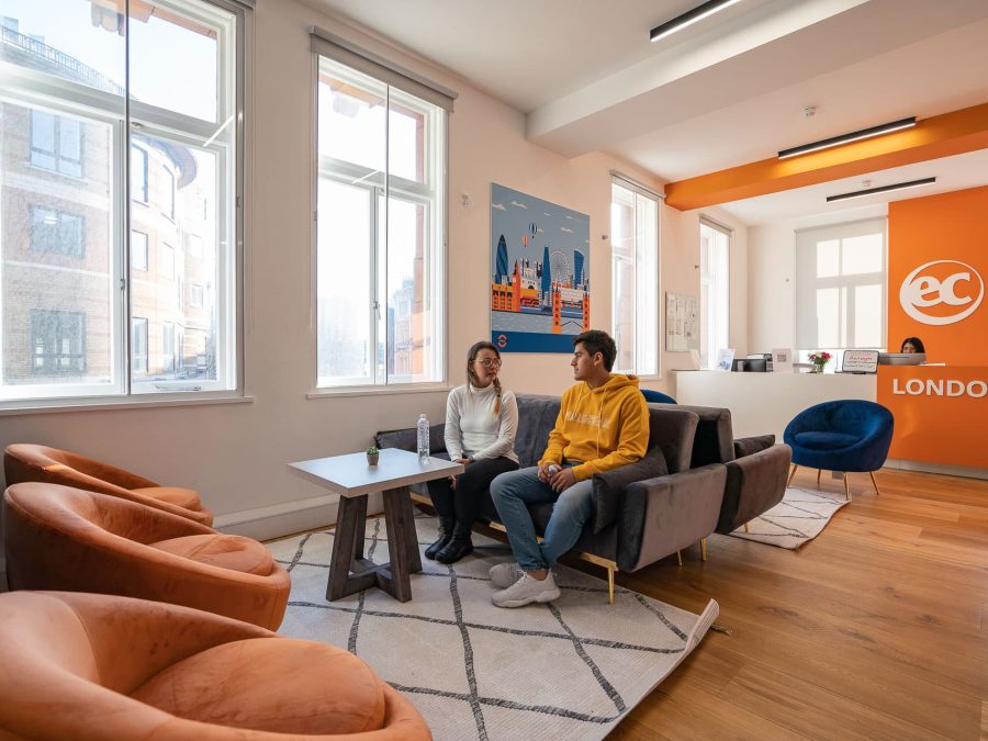 learn_english_london_students_lounge.jpg